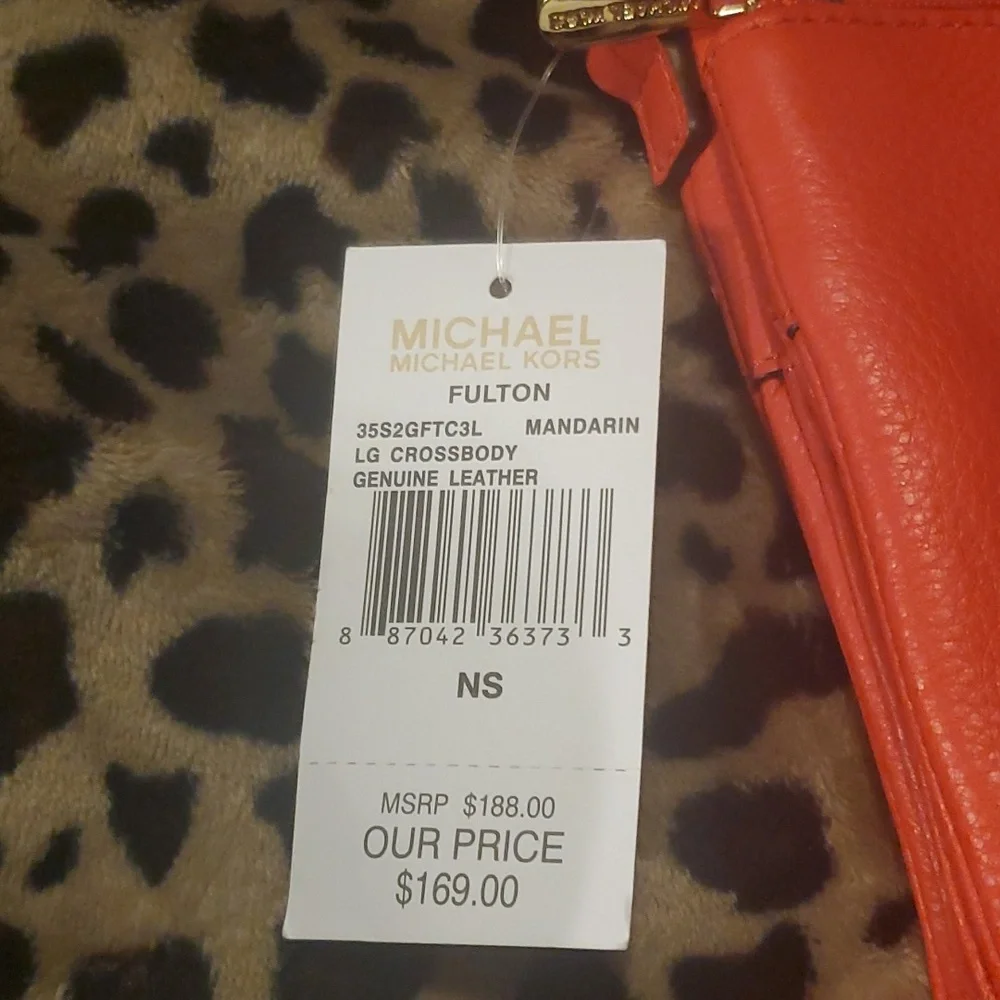 MK LG CROSSBODY PURSE - Picture 2 of 9